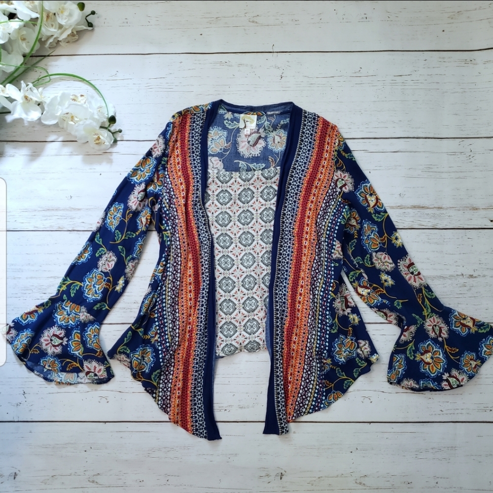Fig & Flower Blue  Shirt Bell Sleeve Size M